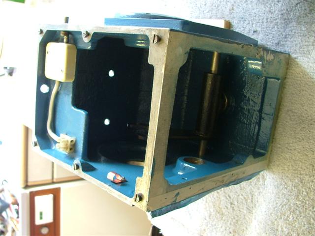 Headstock02.jpg