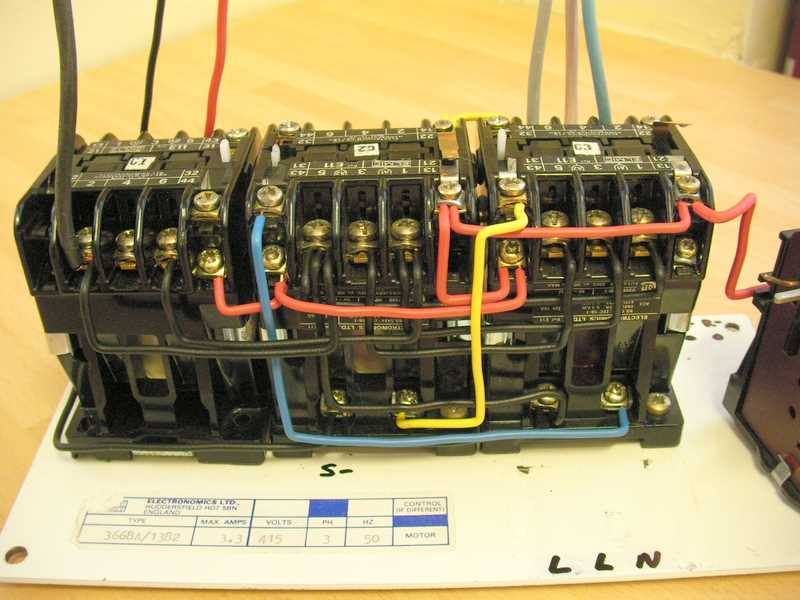 spcontacts01.jpg